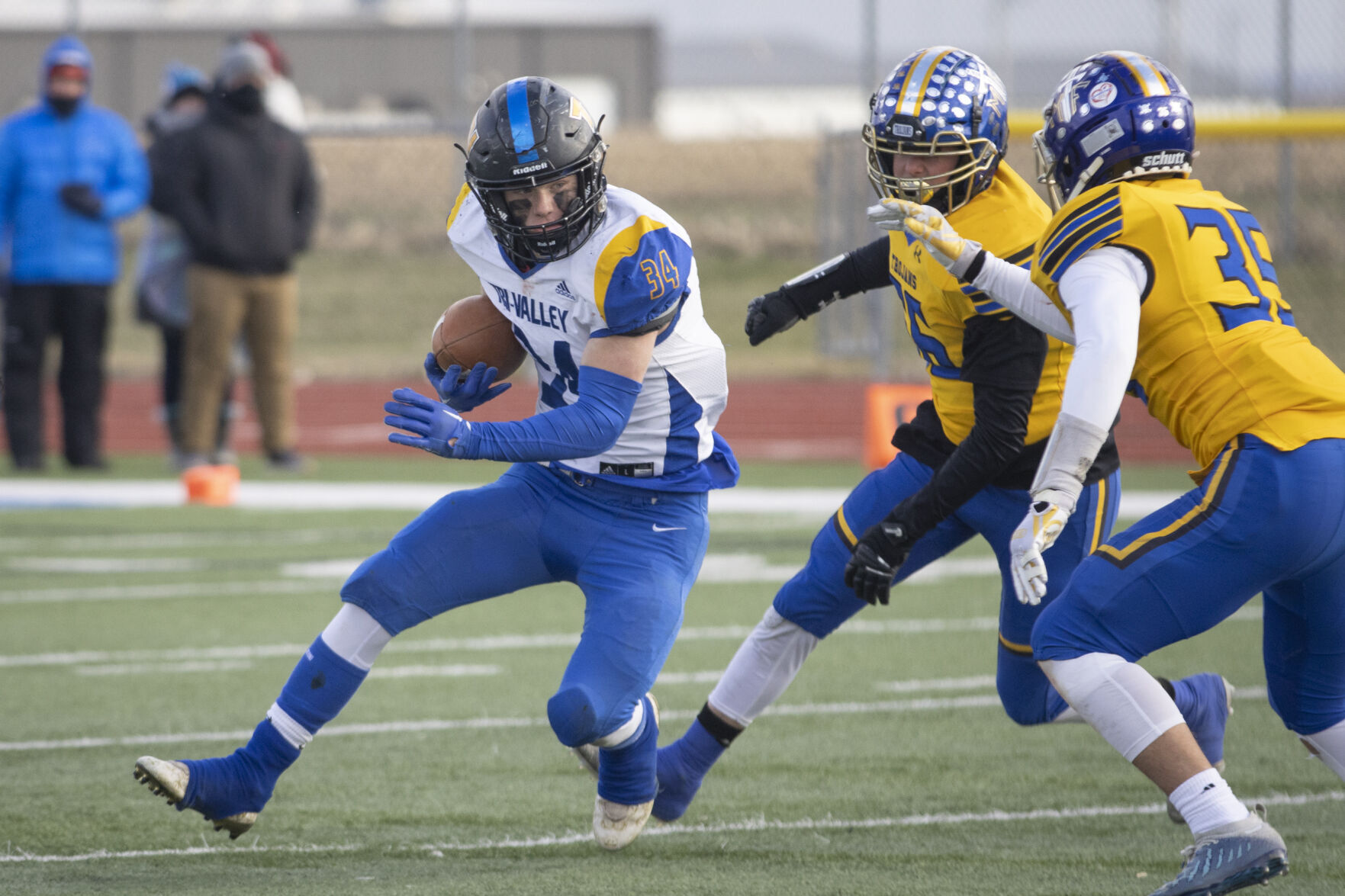 112022-dec-spt-maroa-football-gallery_01.JPG